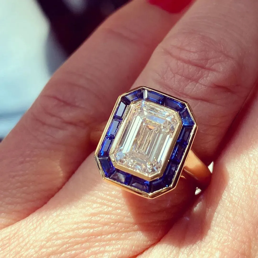 /public/photos/live/Unique Emerald Cut Moissanite Halo Ring 479 (3).webp